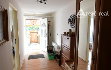 Areté real - predaj priestranného RD v Grinave