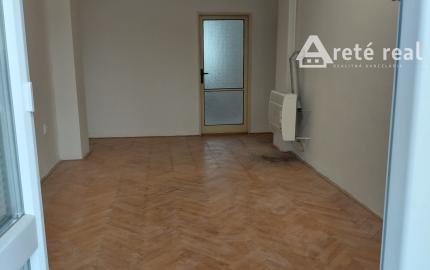 ARETÉ REAL- PREDAJ TEHLOVÉHO 3IZB.BYTU V MODRE, CENTRUM NA SKOK, BALKÓN A MUROVANÁ PIVNICA