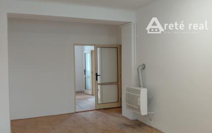 ARETÉ REAL- PREDAJ TEHLOVÉHO 3IZB.BYTU V MODRE, CENTRUM NA SKOK, BALKÓN A MUROVANÁ PIVNICA