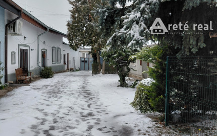 ARETÉ REAL- 4 izbový rodinný dom vo Svätom Jure, pekný, priestranný, s výmerou 139m2, Bratislavská ulica. Kúpou voľný.