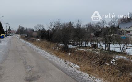 ARETÉ REAL-Ponúkame na predaj tehlový 2 izbový byt po rekonštrukcii, slnečný s loggiou, murovanou pivnicou v dedinke Šenkvice