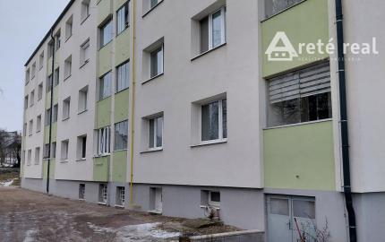 ARETÉ REAL-Ponúkame na predaj tehlový 2 izbový byt po rekonštrukcii, slnečný s loggiou, murovanou pivnicou v dedinke Šenkvice