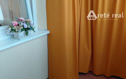 ARETÉ REAL- Predaj krásneho tehlového 2-izb bytu s veľkou výmerou, 2 loggie, murovaná pivnica, sídlisko Muškát v Pezinku