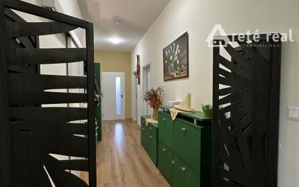 ARETÉ REAL - BÝVANIE S PODNIKANÍM V CENTRE PEZINKA, JESENSKÉHO A HOLUBYHO