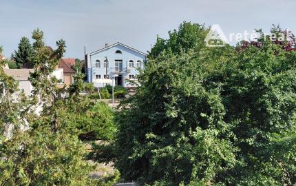 ARETÉ REAL- PREDAJ -TEHLOVÝ 4 IZB.BYT S TERASOU  PRIESTOR KDE SA RODIA KRÁSNÉ CHVÍLE S RODINOU, KÚSOK OD CENTRA MESTA PEZINOK