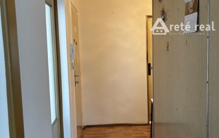 Areté Real - Predaj 2-izbového bytu s veľkorysou výmerou, balkónom a murovanou pivnicou