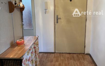 Areté Real - Predaj 2-izbového bytu s veľkorysou výmerou, balkónom a murovanou pivnicou