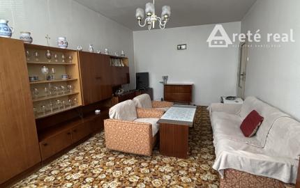 Areté Real - Predaj 2-izbového bytu s veľkorysou výmerou, balkónom a murovanou pivnicou
