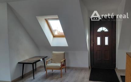 Areté real-prenájom slnečného 3iz. bytu s balkónom v rodinnom dome blízko centra mesta Pezinok