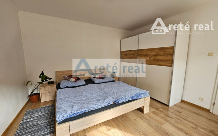 Areté real - Rezervované! Predaj veľmi pekného, zrekonštruovaného rodinného domu  vo výbornej lokalite v Pezinku, ul. Kupeckého