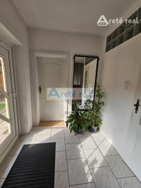 Areté real - Rezervované! Predaj veľmi pekného, zrekonštruovaného rodinného domu  vo výbornej lokalite v Pezinku, ul. Kupeckého