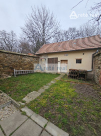 Areté real - Rezervované! Predaj veľmi pekného, zrekonštruovaného rodinného domu  vo výbornej lokalite v Pezinku, ul. Kupeckého