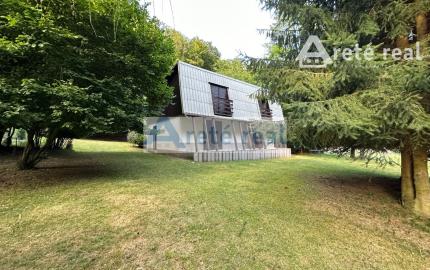 ARETÉ REAL – PREDAJ DVOCH REKREAČNÝCH CHÁT V RADOVEJ ZÁSTAVBE, LIMBACH, MEDVEDIE ÚDOLIE