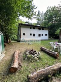 ARETÉ REAL – PREDAJ DVOCH REKREAČNÝCH CHÁT V RADOVEJ ZÁSTAVBE, LIMBACH, MEDVEDIE ÚDOLIE