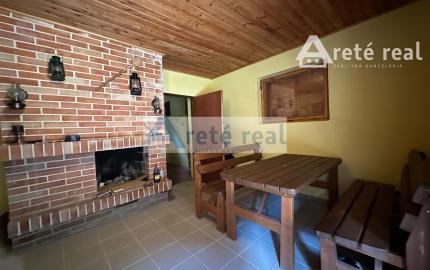 ARETÉ REAL – PREDAJ DVOCH REKREAČNÝCH CHÁT V RADOVEJ ZÁSTAVBE, LIMBACH, MEDVEDIE ÚDOLIE