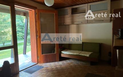 ARETÉ REAL – PREDAJ DVOCH REKREAČNÝCH CHÁT V RADOVEJ ZÁSTAVBE, LIMBACH, MEDVEDIE ÚDOLIE