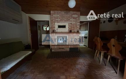 ARETÉ REAL – PREDAJ DVOCH REKREAČNÝCH CHÁT V RADOVEJ ZÁSTAVBE, LIMBACH, MEDVEDIE ÚDOLIE
