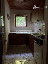 ARETÉ REAL – PREDAJ DVOCH REKREAČNÝCH CHÁT V RADOVEJ ZÁSTAVBE, LIMBACH, MEDVEDIE ÚDOLIE