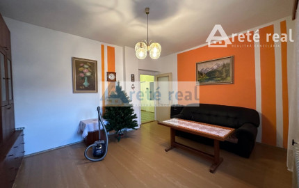 REZERVOVANÉ - ARETÉ REAL - PREDAJ 5-IZBOVÉHO RODINNÉHO DOMU S GARÁŽOU A S VEĽKORYSÝM 1047 m2 POZEMKOM