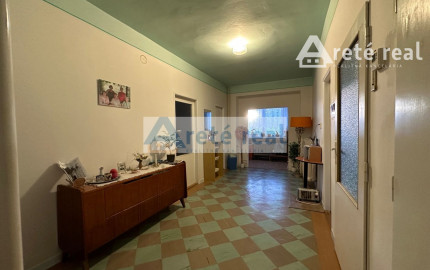 REZERVOVANÉ - ARETÉ REAL - PREDAJ 5-IZBOVÉHO RODINNÉHO DOMU S GARÁŽOU A S VEĽKORYSÝM 1047 m2 POZEMKOM