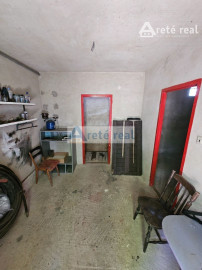 Areté real - Predaj pekného pozemku s rekreačnou chatou v tichej ulici v obci Šenkvice, ul. Agátová