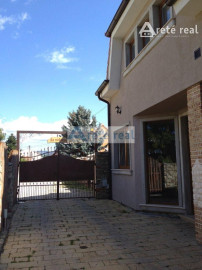 ARETÉ REAL - PREDAJ NÁDHERNÉHO 4-IZBOVÉHO BYTU V CENTRE MESTA, PEZINOK, JESENSKÉHO