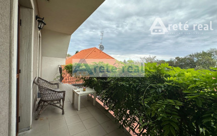 ARETÉ REAL - PREDAJ NÁDHERNÉHO 4-IZBOVÉHO BYTU V CENTRE MESTA, PEZINOK, JESENSKÉHO