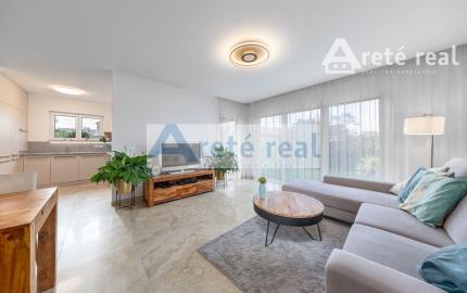 ARETÉ REAL - PREDAJ 2 RODINNÝCH DOMOV ZA CENU JEDNÉHO, SLOVENSKÝ GROB