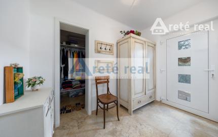 ARETÉ REAL - PREDAJ 2 RODINNÝCH DOMOV ZA CENU JEDNÉHO, SLOVENSKÝ GROB