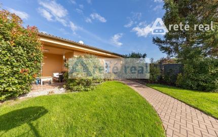 ARETÉ REAL - PREDAJ 2 RODINNÝCH DOMOV ZA CENU JEDNÉHO, SLOVENSKÝ GROB
