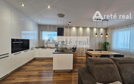 Areté real - Predaj nádherného, nadštandardného, výborne dispozične riešeného 3-izbového bytu s veľkorysou zimnou záhradou a terasou v dobrej lokalite v Slovenskom Grobe, Malý Raj