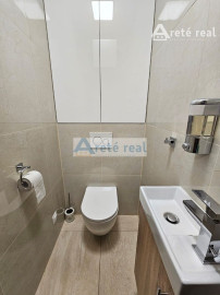 Areté real - Predaj nádherného, nadštandardného, výborne dispozične riešeného 3-izbového bytu s veľkorysou zimnou záhradou a terasou v dobrej lokalite v Slovenskom Grobe, Malý Raj