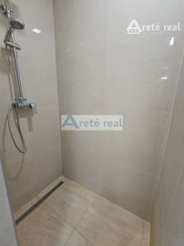 Areté real - Predaj nádherného, nadštandardného, výborne dispozične riešeného 3-izbového bytu s veľkorysou zimnou záhradou a terasou v dobrej lokalite v Slovenskom Grobe, Malý Raj