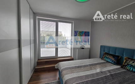 Areté real - Predaj nádherného, nadštandardného, výborne dispozične riešeného 3-izbového bytu s veľkorysou zimnou záhradou a terasou v dobrej lokalite v Slovenskom Grobe, Malý Raj