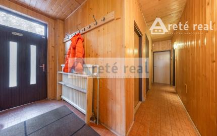 ARETÉ REAL – PREDAJ BUDOVY NA ŠPORTOVÉ A REKREAČNÉ ÚČELY S TROMA CHATKAMI, MODRA, HARMÓNIA