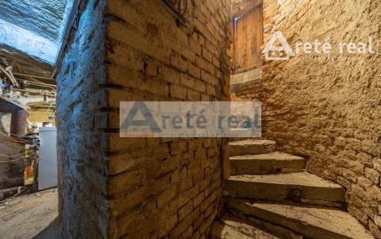 ARETÉ REAL – PREDAJ BUDOVY NA ŠPORTOVÉ A REKREAČNÉ ÚČELY S TROMA CHATKAMI, MODRA, HARMÓNIA