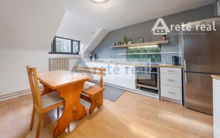 ARETÉ REAL – PREDAJ BUDOVY NA ŠPORTOVÉ A REKREAČNÉ ÚČELY S TROMA CHATKAMI, MODRA, HARMÓNIA