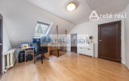 ARETÉ REAL – PREDAJ BUDOVY NA ŠPORTOVÉ A REKREAČNÉ ÚČELY S TROMA CHATKAMI, MODRA, HARMÓNIA