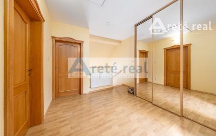 ARETÉ REAL – PREDAJ BUDOVY NA ŠPORTOVÉ A REKREAČNÉ ÚČELY S TROMA CHATKAMI, MODRA, HARMÓNIA