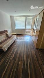 Areté real - Prenájom veľmi pekného, priestranného 2-izbového bytu s  loggiou, Malacky, ul. D. Skuteckého