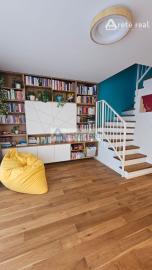 ARETÉ REAL- PRENÁJOM  KRÁSNEHO,KOMPLETNE ZARIADENÉHO 4 IZB.DOMU  V NOVOSTAVBE, 2 PARKOVACIE STÁTIA-VINOSADY