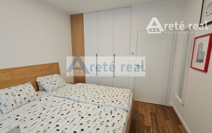 ARETÉ REAL- PRENÁJOM  KRÁSNEHO,KOMPLETNE ZARIADENÉHO 4 IZB.DOMU  V NOVOSTAVBE, 2 PARKOVACIE STÁTIA-VINOSADY