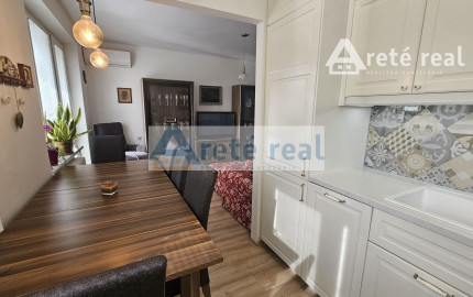 Areté real - Rezervovane! Predaj veľmi pekného, výborne dispozične riešeného, zrekonštruovaného 2-izbového bytu s balkónom v centre Pezinka, ul. Záhradná