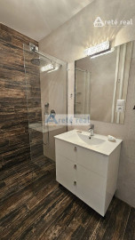 Areté real - Rezervovane! Predaj veľmi pekného, výborne dispozične riešeného, zrekonštruovaného 2-izbového bytu s balkónom v centre Pezinka, ul. Záhradná