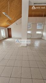 Areté real - Prenájom prevádzkových priestorov s parkovacím miestom vo výborne dostupnej lokalite v Pezinku, Šenkvická cesta, GAS CENTRUM