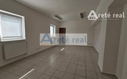 Areté real - Prenájom prevádzkových priestorov s parkovacím miestom vo výborne dostupnej lokalite v Pezinku, Šenkvická cesta, GAS CENTRUM
