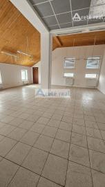 Areté real - Prenájom prevádzkových priestorov s parkovacím miestom vo výborne dostupnej lokalite v Pezinku, Šenkvická cesta, GAS CENTRUM