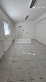 Areté real - Prenájom prevádzkových priestorov s parkovacím miestom v dobrej lokalite v Pezinku, ul. Šenkvická cesta, GAS CENTRUM