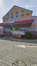 Areté real - Prenájom prevádzkových priestorov s parkovacím miestom v dobrej lokalite v Pezinku, ul. Šenkvická cesta, GAS CENTRUM