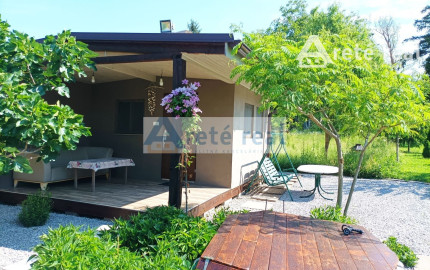 ARETÉ REAL – PREDAJ STAVEBNÉHO POZEMKU S RODINNÝM DOMOM, NEBYTOVÝMI BUDOVAMI A NÁDÁHERNOU ZÁHRADOU V CENTRE MODRY, ŠTÚROVA